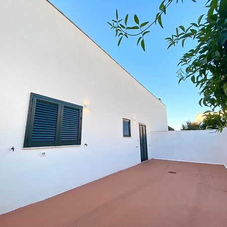 La Casa Di Nina Apartment Surano Luaran gambar