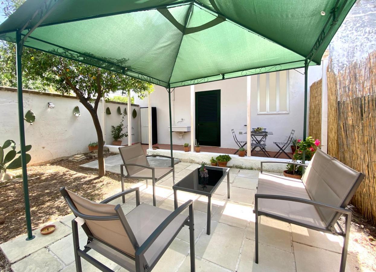 La Casa Di Nina Apartment Surano Luaran gambar