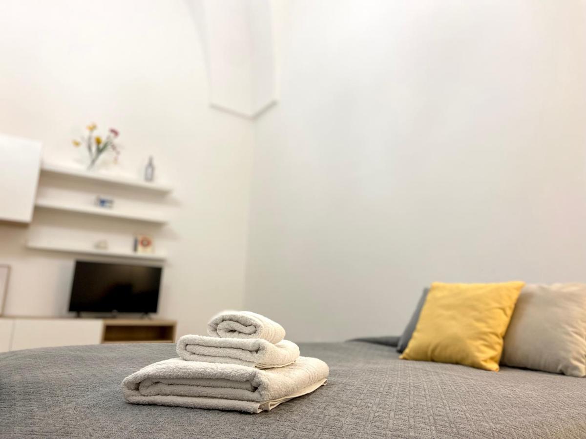 La Casa Di Nina Apartment Surano Luaran gambar