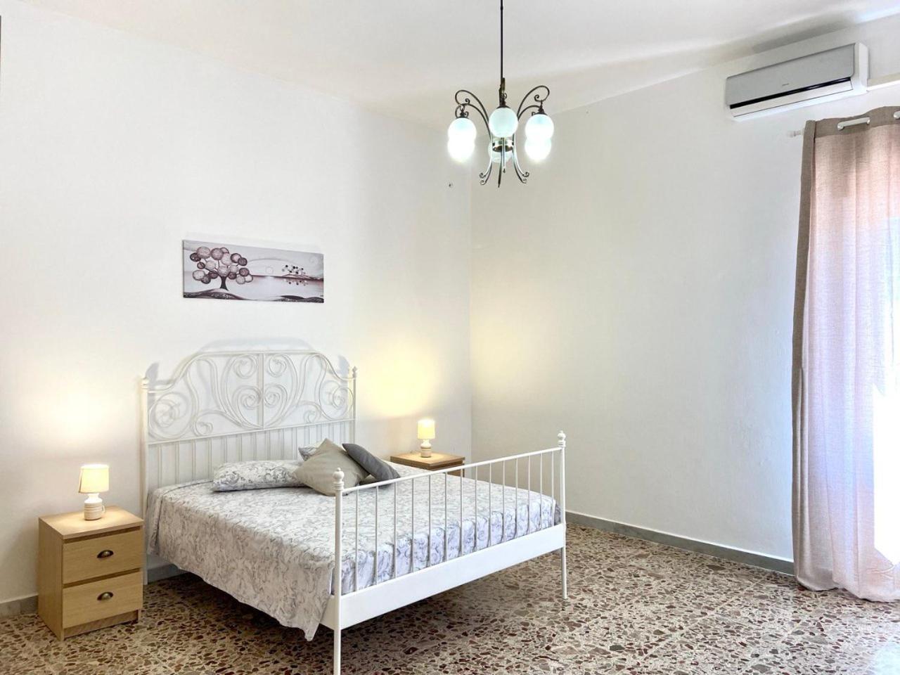 La Casa Di Nina Apartment Surano Luaran gambar