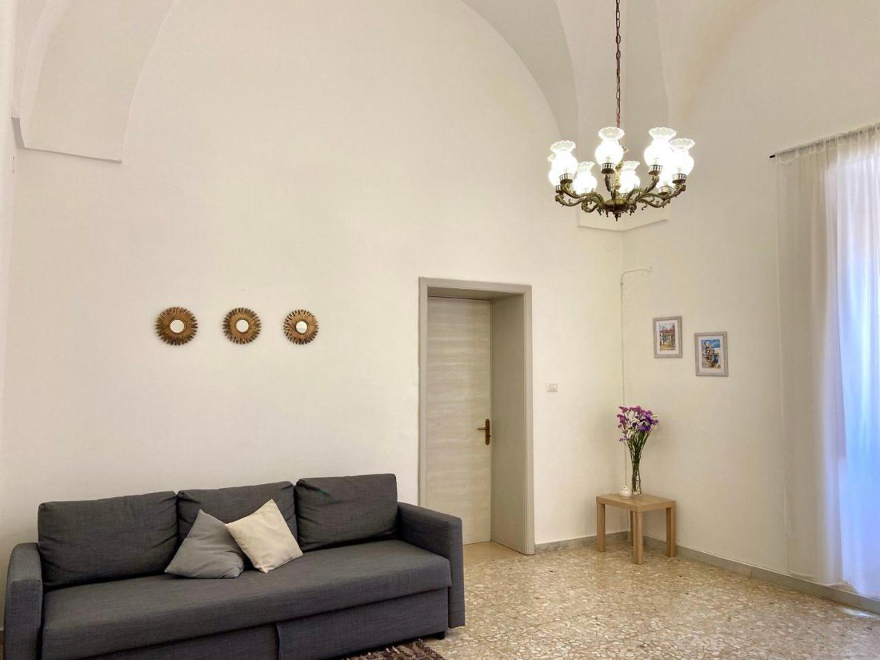 La Casa Di Nina Apartment Surano Luaran gambar