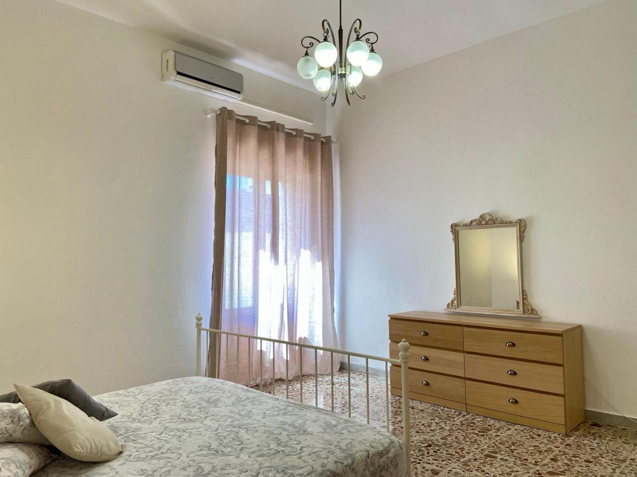 La Casa Di Nina Apartment Surano Luaran gambar